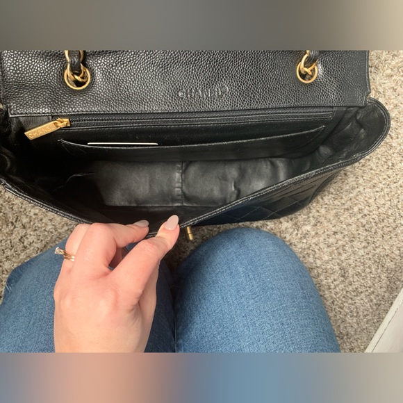 SOLDfirm price- Chanel Vintage Jumbo Caviar Flap - Picture 8 of 17